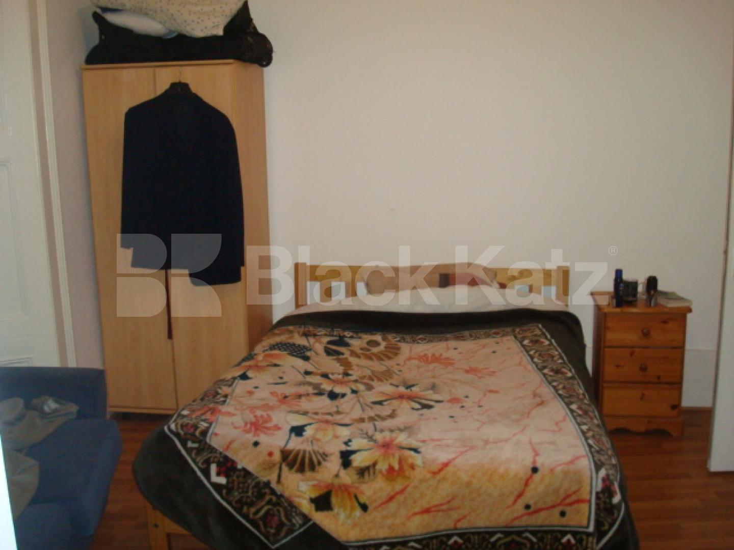 			NEW INSTRUCTION, Studio Apartment, 1 bath, 1 reception Flat			 Leconsfield Road, HIGHBURY N5